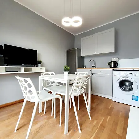 Port 19 Apartment